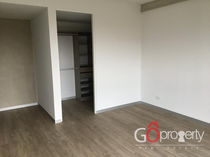 Se vende apartamento moderno en NEST, Freses